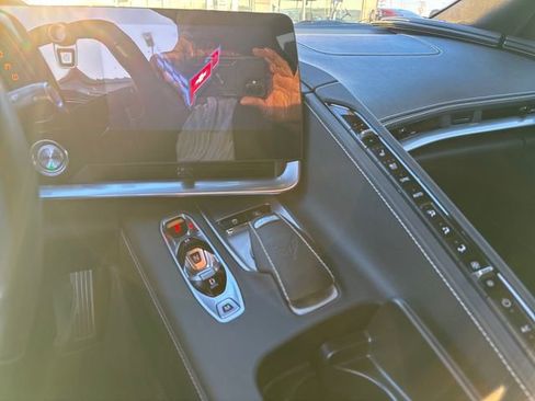 Used 2022 Chevrolet Corvette Stingray Preferred Conv w/ Z51 Performance Package image 11