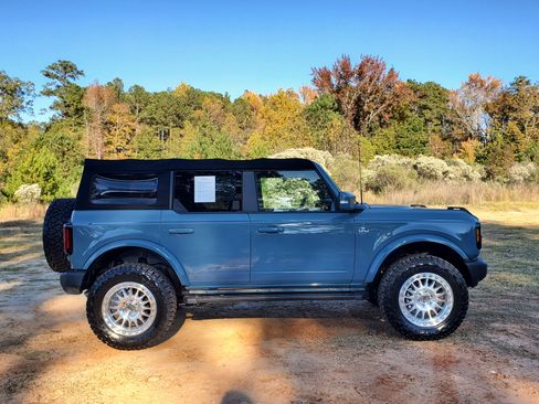 Used 2021 Ford Bronco Outer Banks image 17