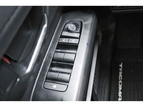 Used 2025 Toyota Tacoma SR5 image 20