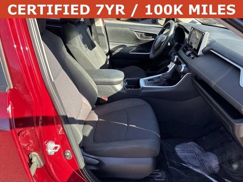Used 2024 Toyota RAV4 LE image 9