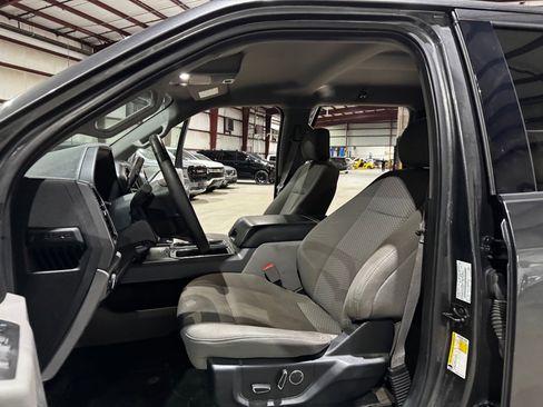 Used 2018 Ford F150 XLT w/ Equipment Group 302A Luxury image 14