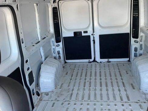 Used 2025 RAM ProMaster 2500 w/ Convenience Group FWD image 28