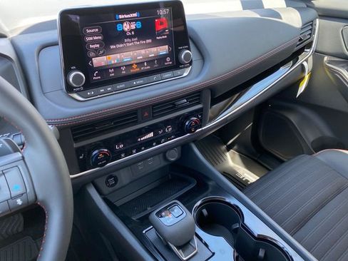 New 2026 Nissan Rogue SV AWD/4WD image 17