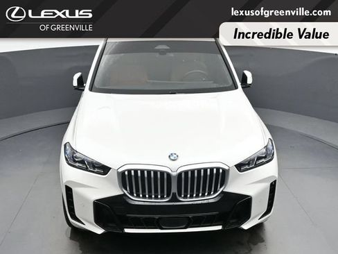Used 2025 BMW X5 xDrive40i w/ M Sport Package AWD/4WD image 17