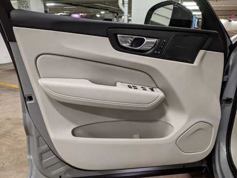 New 2026 Volvo XC60 B5 Ultra w/ Protection Package Premier image 9