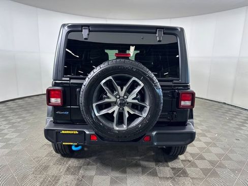 Used 2024 Jeep Wrangler Unlimited w/ Convenience Group image 4