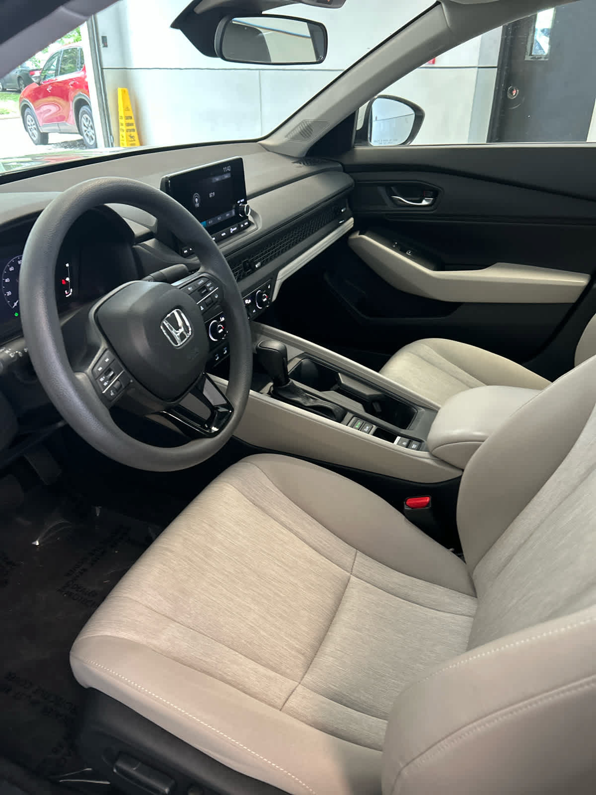 Used 2023 Honda Accord EX image 5