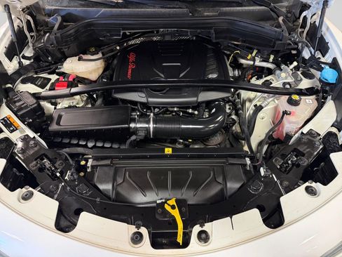 Used 2018 Alfa Romeo Stelvio Ti Sport image 21