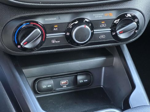 Used 2020 Kia Soul LX FWD image 17