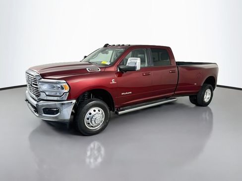 Used 2023 RAM 3500 Laramie AWD/4WD image 3