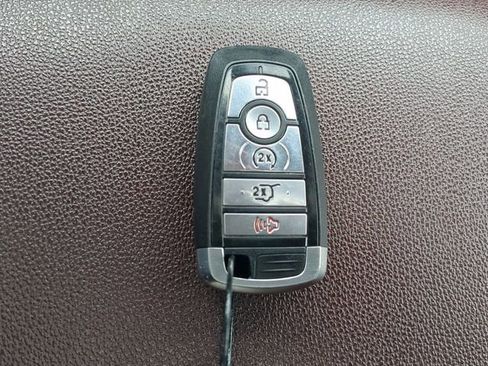 Used 2024 Ford Expedition Max Limited image 31