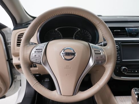 Used 2017 Nissan Altima 2.5 SL w/ Technology Package image 16