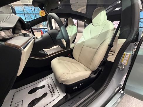 Used 2024 Tesla Model S image 8