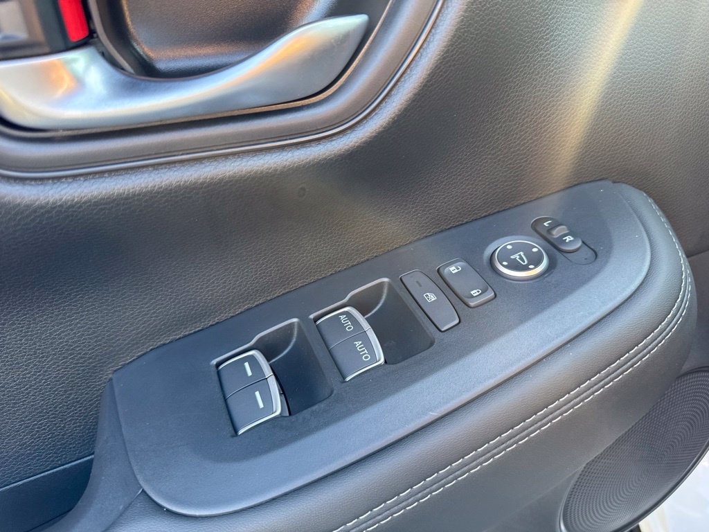 Used 2026 Honda HR-V EX-L image 9