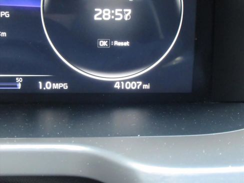 Used 2023 Kia Sorento SX FWD image 31