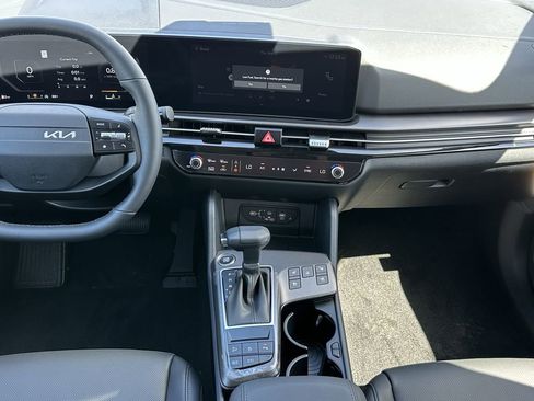 New 2026 Kia Sportage SX FWD image 11