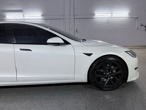 Used 2021 Tesla Model S Plaid image 4
