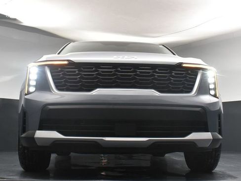 Used 2025 Kia Sorento LX image 34