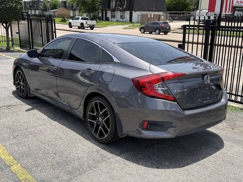 Used 2016 Honda Civic EX image 4
