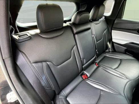 Used 2025 Jeep Compass Limited image 26