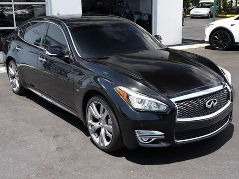 Used 2018 INFINITI Q70 L 3.7 AWD/4WD image 19
