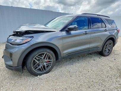 Used 2026 Ford Explorer ST-Line w/ ST-Line Street Pack