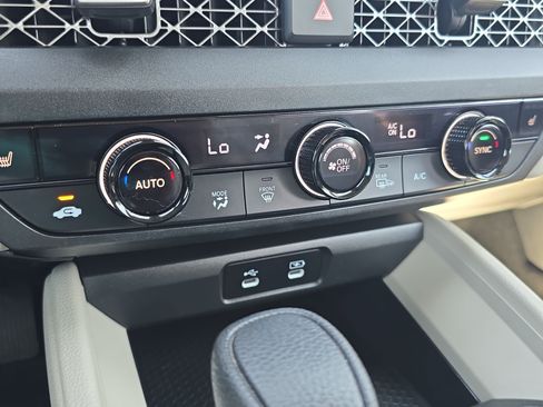 Used 2023 Honda Accord EX image 21