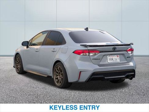 Used 2022 Toyota Corolla SE image 9