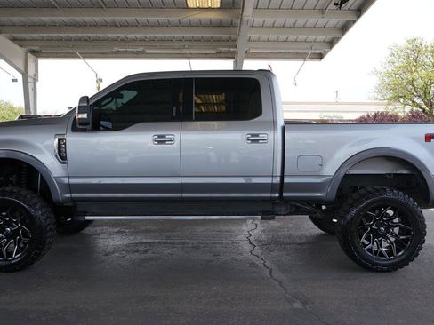 Used 2022 Ford F250 Lariat w/ FX4 Off-Road Package image 6