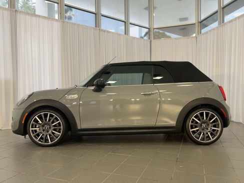 Used 2019 MINI Cooper S w/ Premium Package image 2