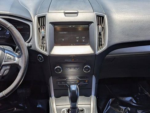 Used 2015 Ford Edge SEL w/ Equipment Group 201A AWD/4WD image 12