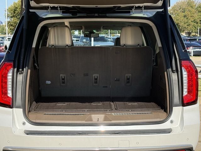 Used 2022 GMC Yukon XL Denali AWD/4WD image 30