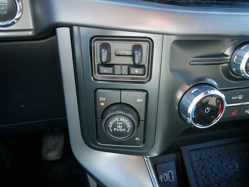 Used 2025 Ford F150 XLT w/ Equipment Group 302A MID image 30