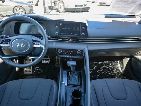 Certified 2025 Hyundai Elantra Sport image 14