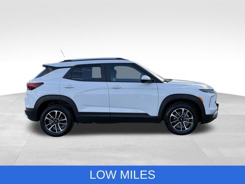 Used 2025 Chevrolet TrailBlazer LT AWD/4WD image 11
