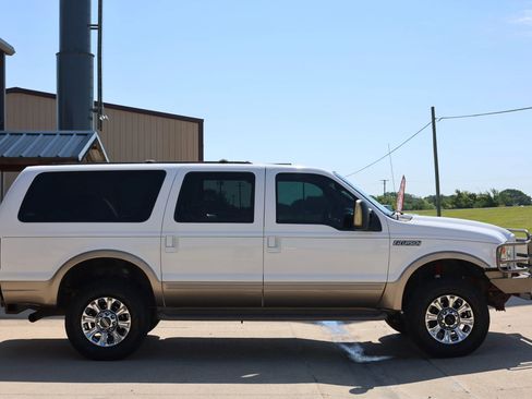 Used 2005 Ford Excursion Eddie Bauer AWD/4WD image 2