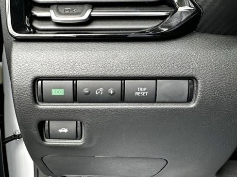 New 2025 Nissan Sentra SR w/ Midnight Edition image 18