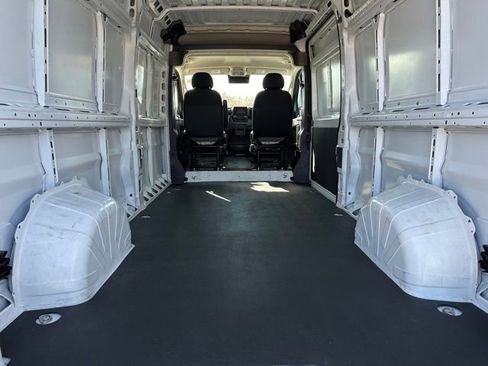 Used 2025 RAM ProMaster 2500 w/ Convenience Group FWD image 14
