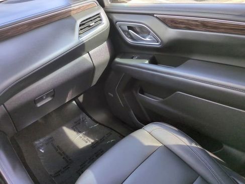 Used 2021 Chevrolet Tahoe Z71 w/ Z71 Off-Road Package image 17