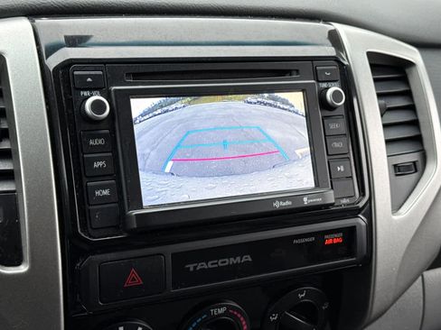 Used 2015 Toyota Tacoma PreRunner w/ TRD Off-Road Package image 19