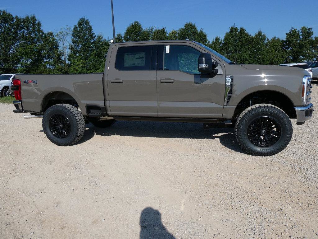 New 2026 Ford F250 XLT w/ XLT Premium Package AWD/4WD image 6