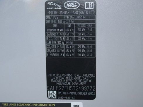 New 2026 Land Rover Defender 110 X-Dynamic SE image 29