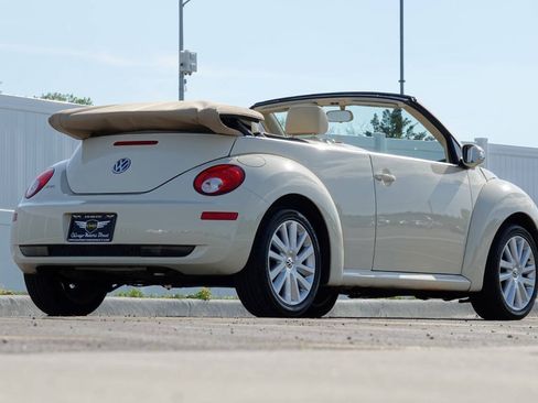 Used 2008 Volkswagen Beetle SE FWD image 31