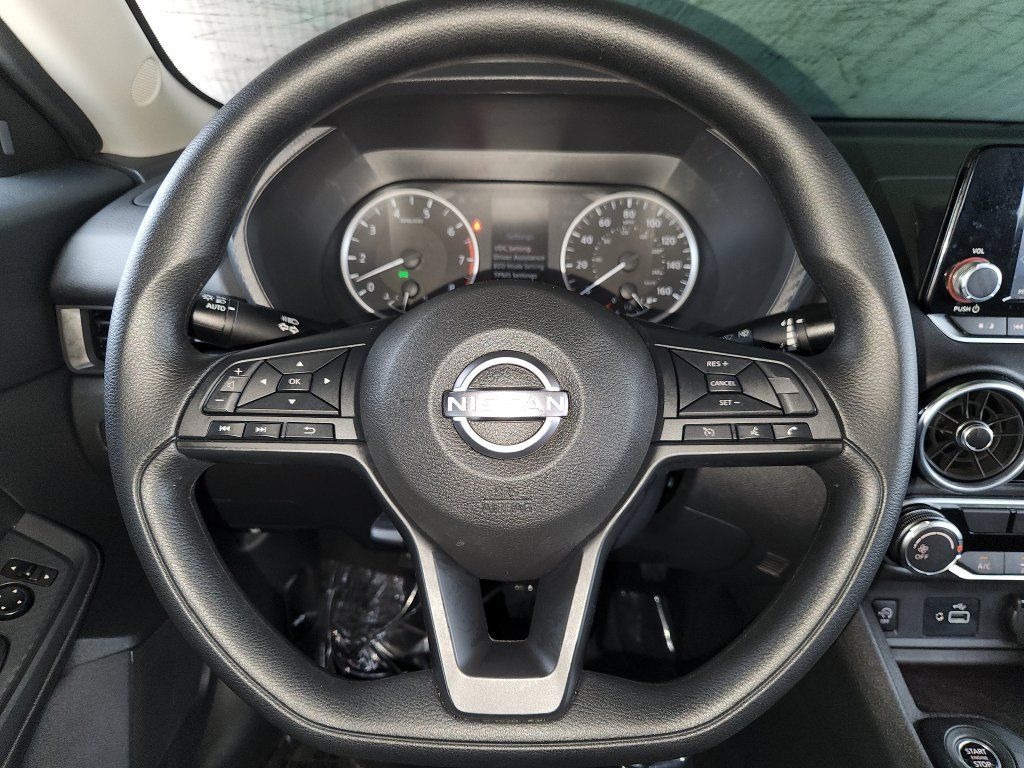 Certified 2025 Nissan Sentra S FWD image 23