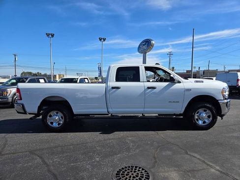 Used 2022 RAM 2500 Tradesman w/ Chrome Appearance Group image 8