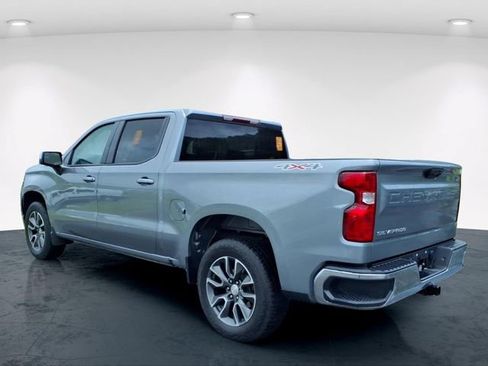Used 2023 Chevrolet Silverado 1500 LT AWD/4WD image 10