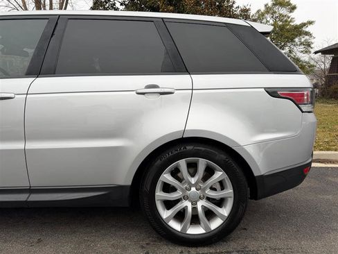 Used 2016 Land Rover Range Rover Sport HSE image 12