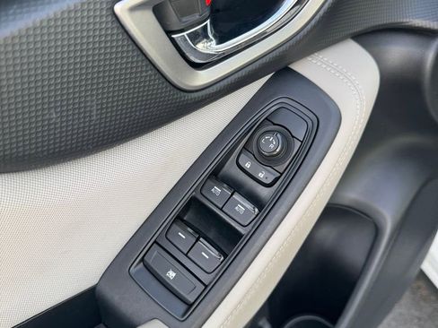 Used 2021 Subaru Forester Premium image 11