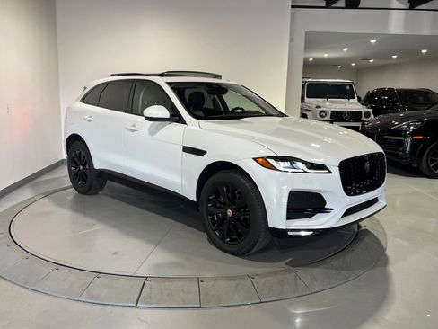 Used 2021 Jaguar F-PACE S image 7