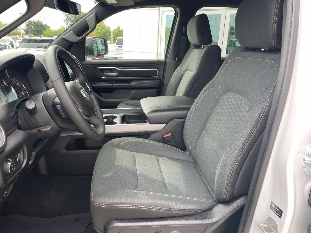 Used 2025 RAM 1500 Big Horn AWD/4WD image 17